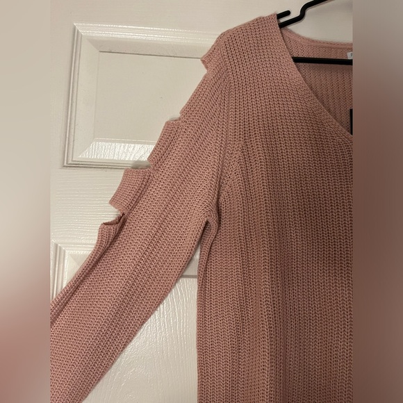 FASHION NOVA MADE THE CUT SWEATER - Picture 2 of 2